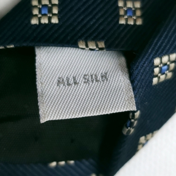 Pierre Cardin pair of 100% silk ties - Picture 6 of 15